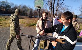 С воспитанниками Центра проведен курс начальной военной подготовки